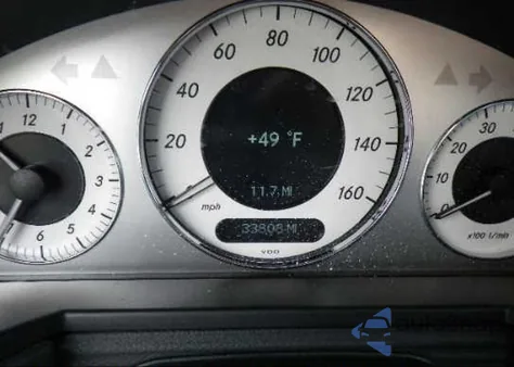 2009 Mercedes-Benz E350 z USA, uszkodzony, nr VIN WDBUF56X19B431061